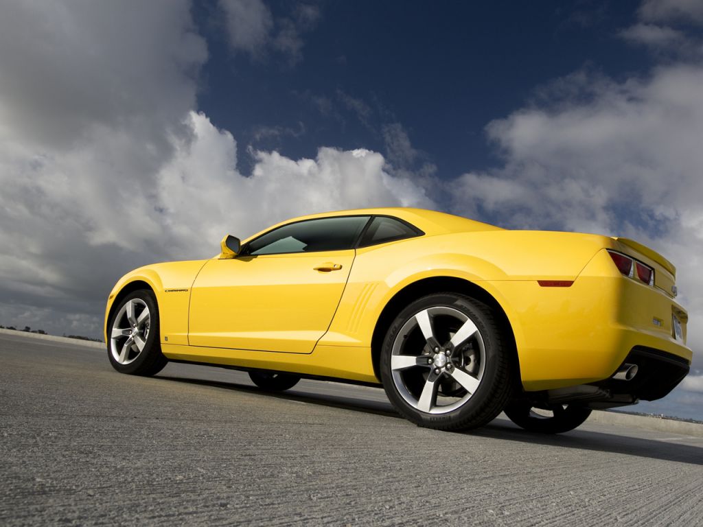 Camaro Yellow Side Low Angle Wallpaper 1024x768